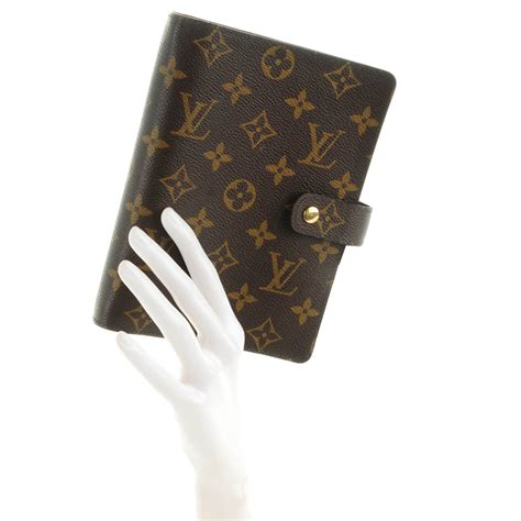 Products by Louis Vuitton: Medium Ring Agenda Cover